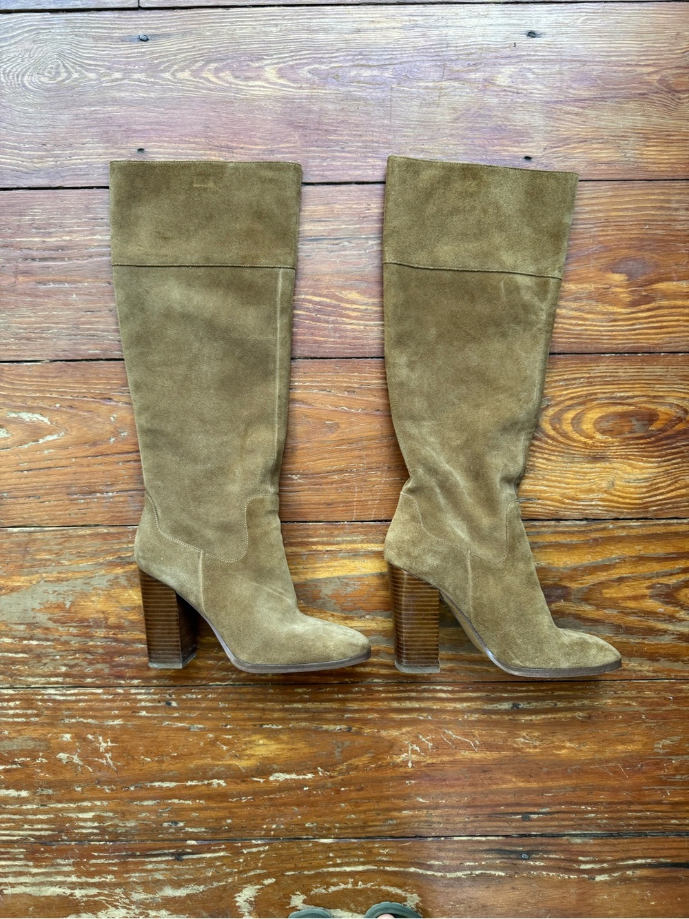 Marc Fisher Women's knee high Suede Block Heel Boots - Brown size 9